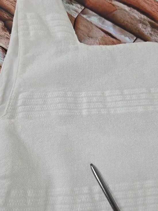 FREE PEOPLE WOMEN'S SIZE XS WHITE CROP TOP COTTON LINEN WITH SIDE BUTTONS LINED. - Picture 6 of 16